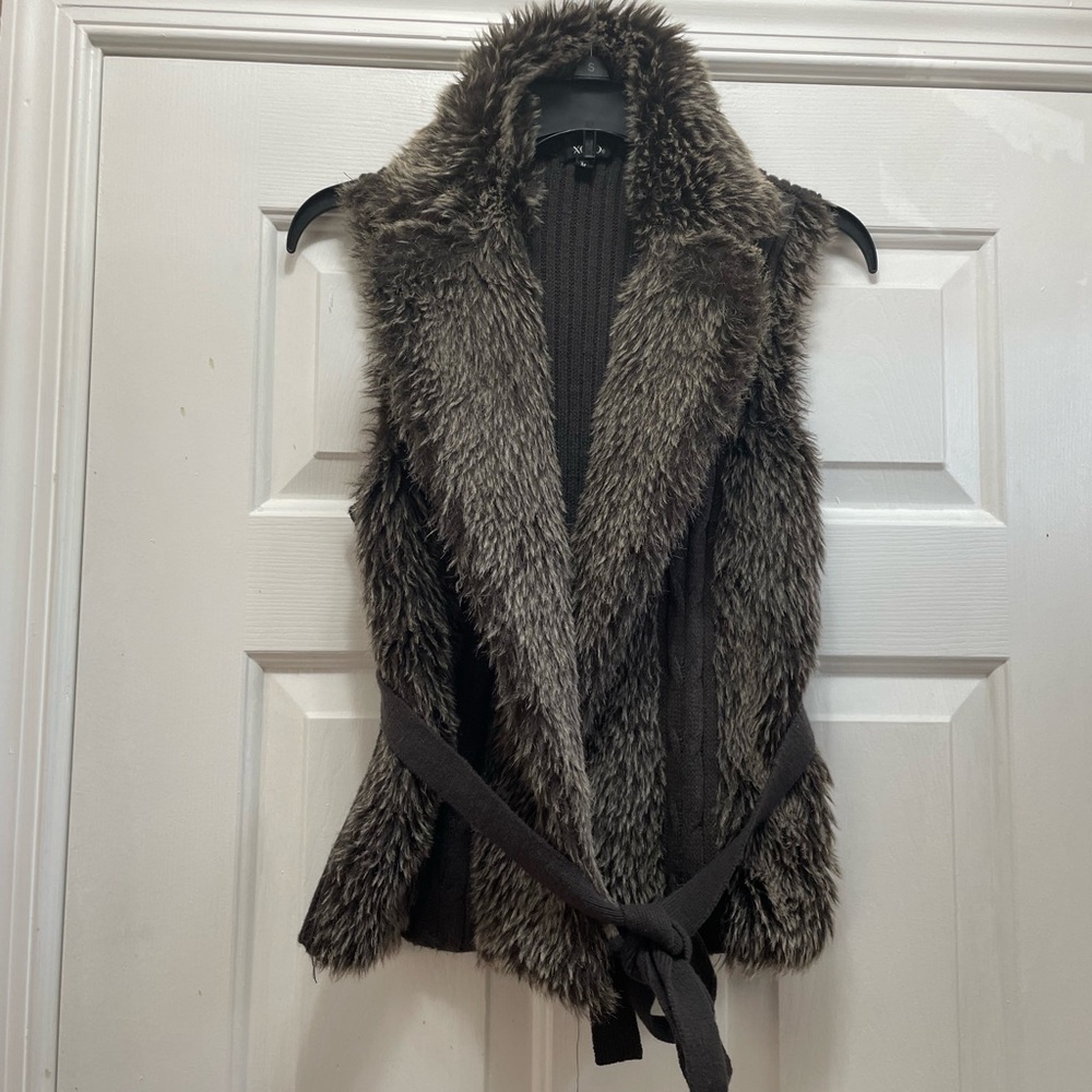 Xoxo Women's Faux Fur Vest  with belt - Brown